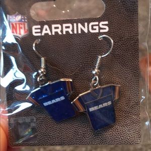 Chicago Bears earring. NWT